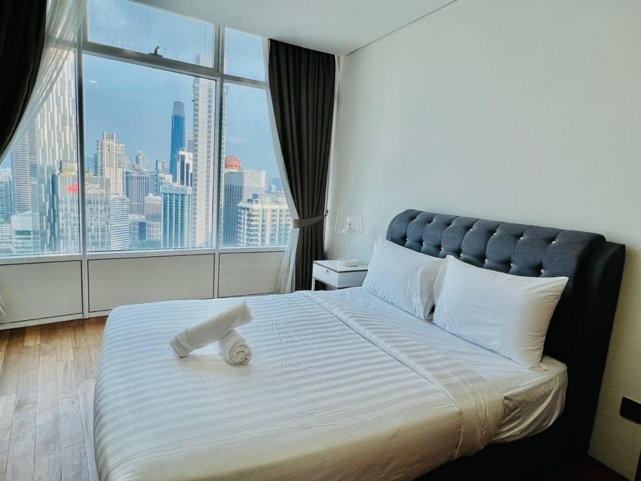 Vortex Suites Klcc By Moonlight Kuala Lumpur Exterior photo